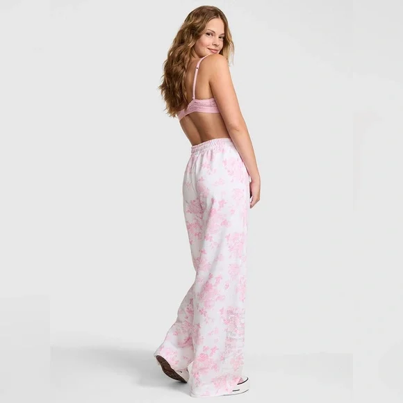 NEW PINK X LOVESHACKFANCY WIDE-LEG SWEATPANT - Picture 2 of 9